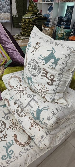 Көрпе мен жастықтар (су жаңа)