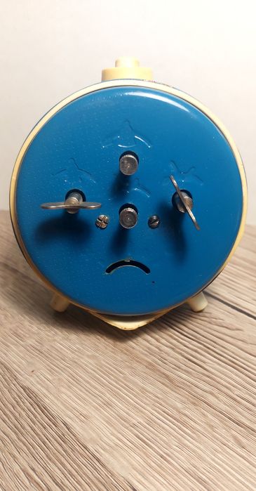 Часы-будильник Витязь СССР