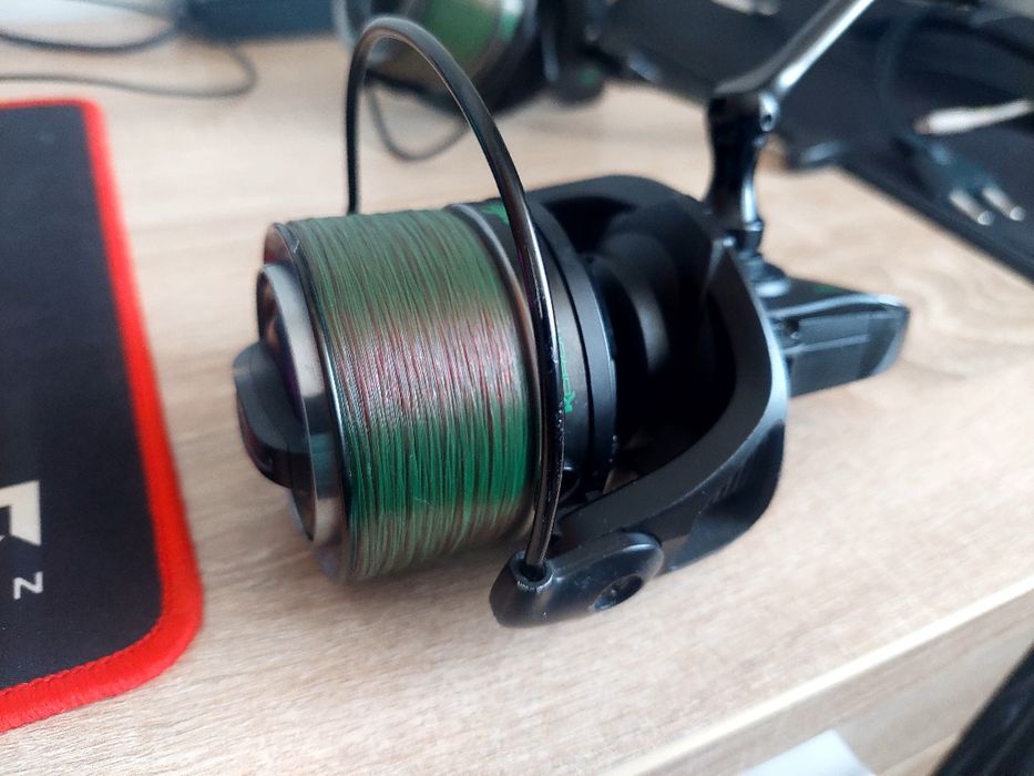 Mulinete Feeder KORUM ZELOS si Lanterna LEDLANSER MH 10