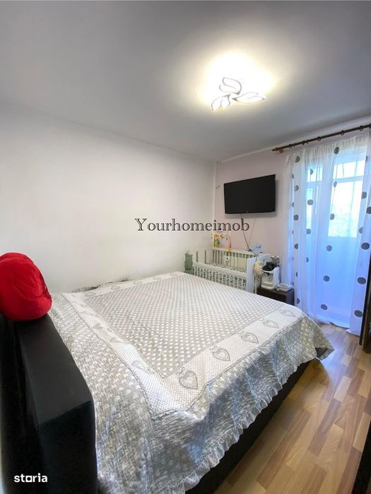 Apartament 3 camere semidecomandat, Craiovița Nouă – Zona Kaufland