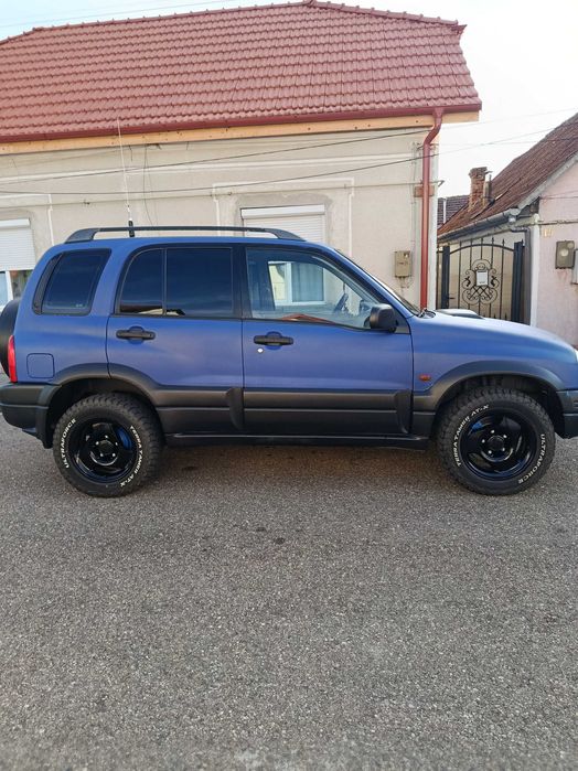 Suzuki grand vitara1