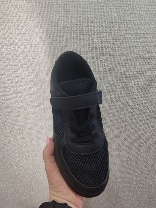 Продам новую обувь на мальчика