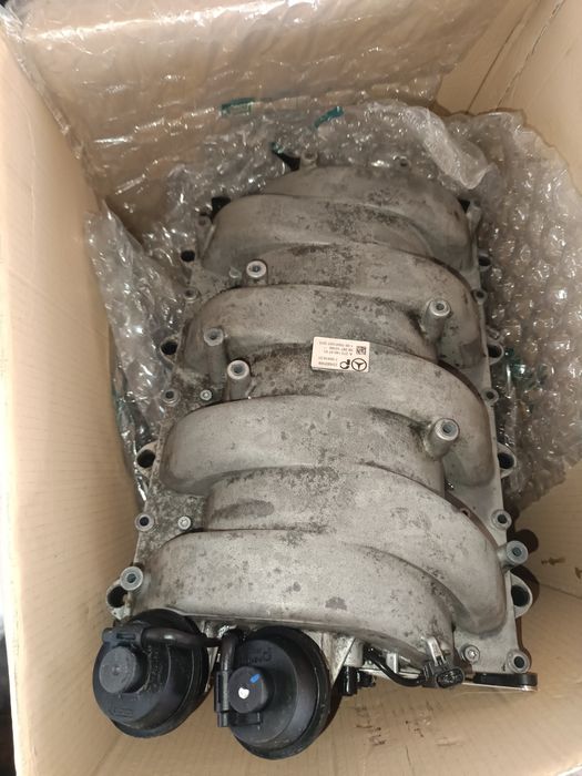 Всмукателен колектор Мерцедес Бенц w221 s500 OM 273