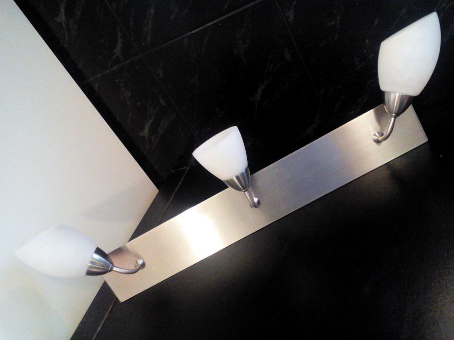 Philips Massive аплик лампа за стена на баня IP21