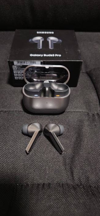 Casti Galaxy Buds 3 Pro ca noi cu garanție