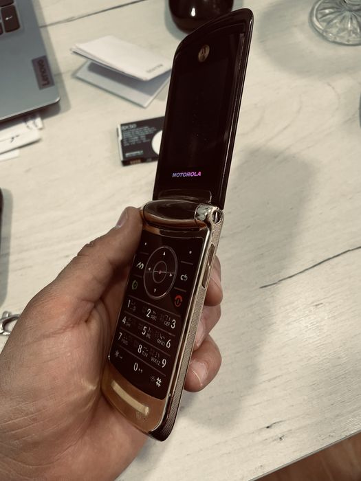 MOTOROLA GSM xolati yaxshi, Orgnal Oparat.