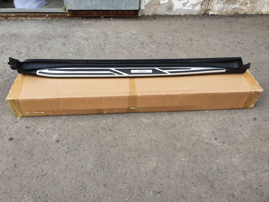 Пороги Toyota C-HR 2018/2025