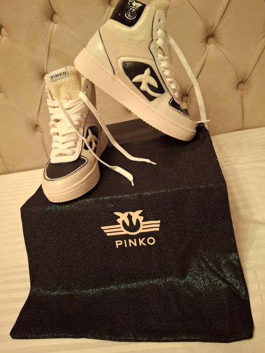 Дамски кецове Pinko