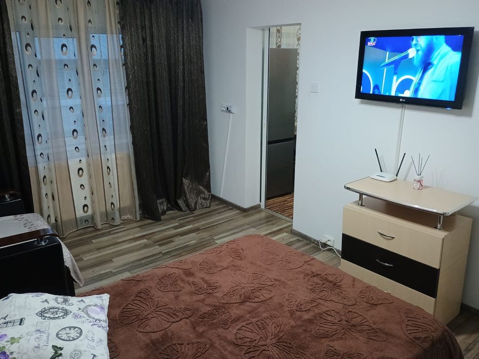 Inchiriez garsoniera in regim hotelier,  parter