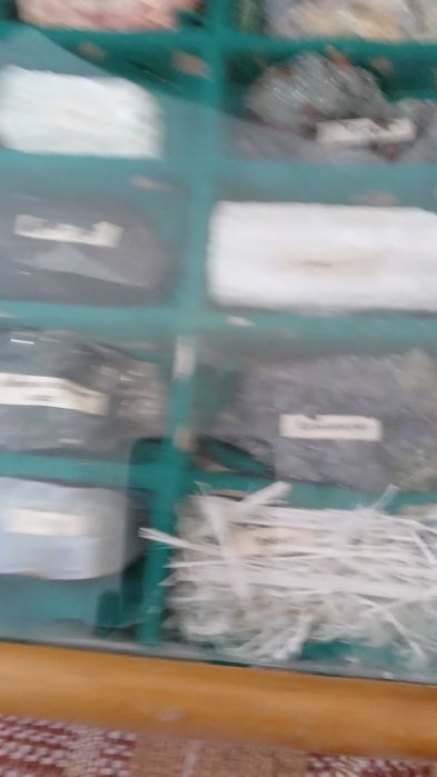 Продава се, колекция минерални камъни.