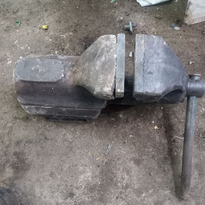 Продаю тиски бу находится в майкудуке