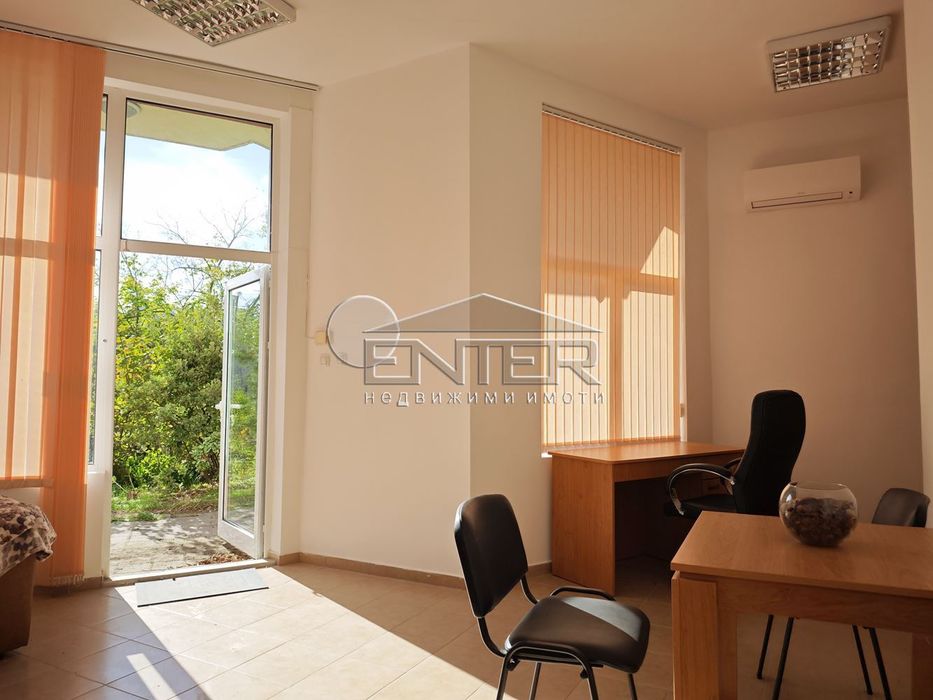 Дава се под наем Офис в Варна, Левски - 30 кв.м за 265 € - Снимка #2