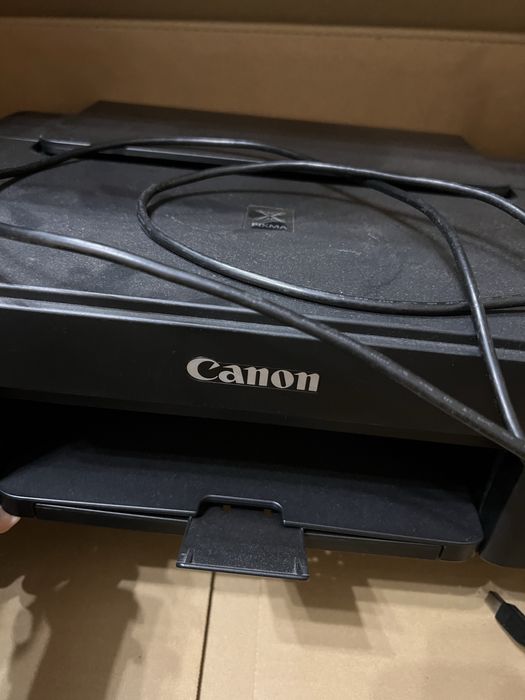 Цветной принтер Canon