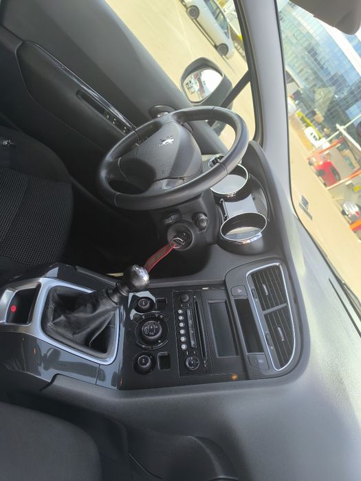 Пежо 5008 бензин