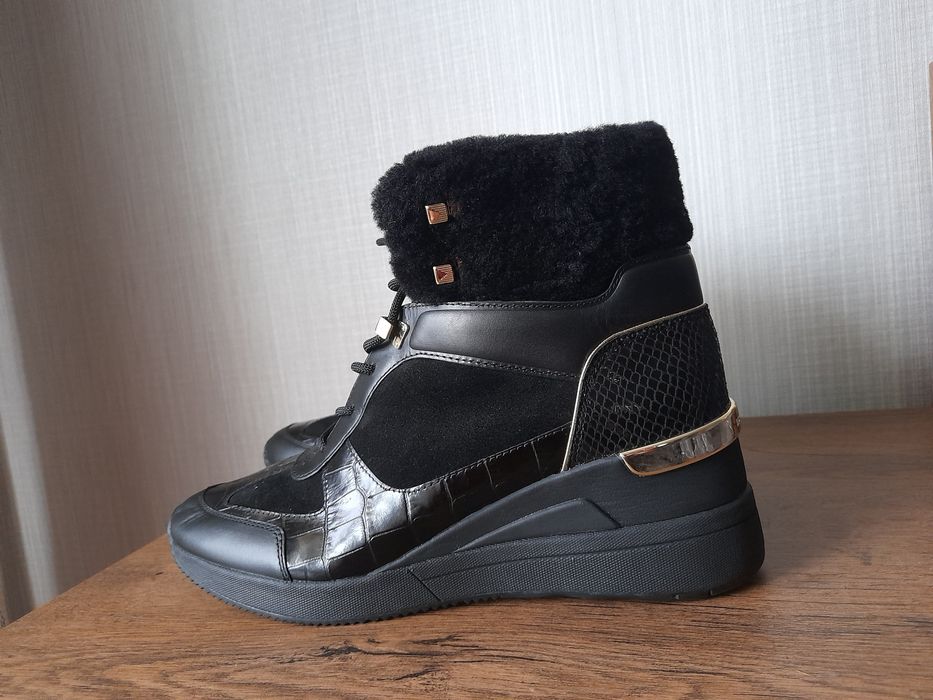 Michael Kors дамски зимни боти 39 номер.