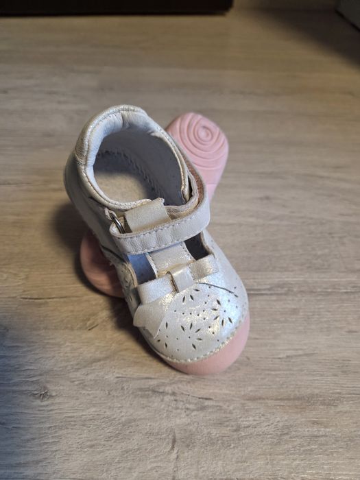 Обувки D.DStep номер 23