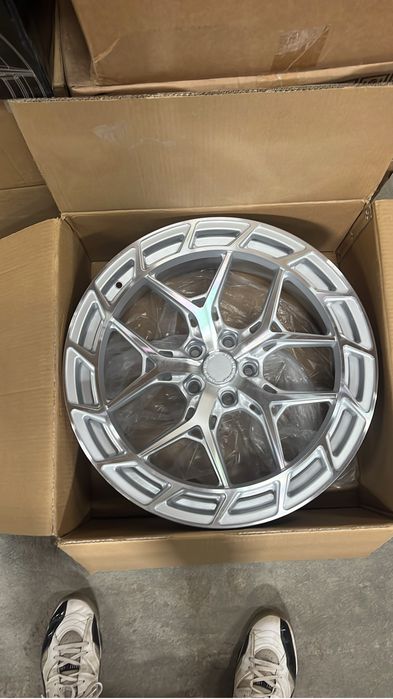 Диски Vossen r20 et30 5x112 8,5j