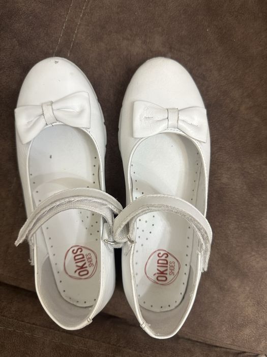 Белые туфли для девочки