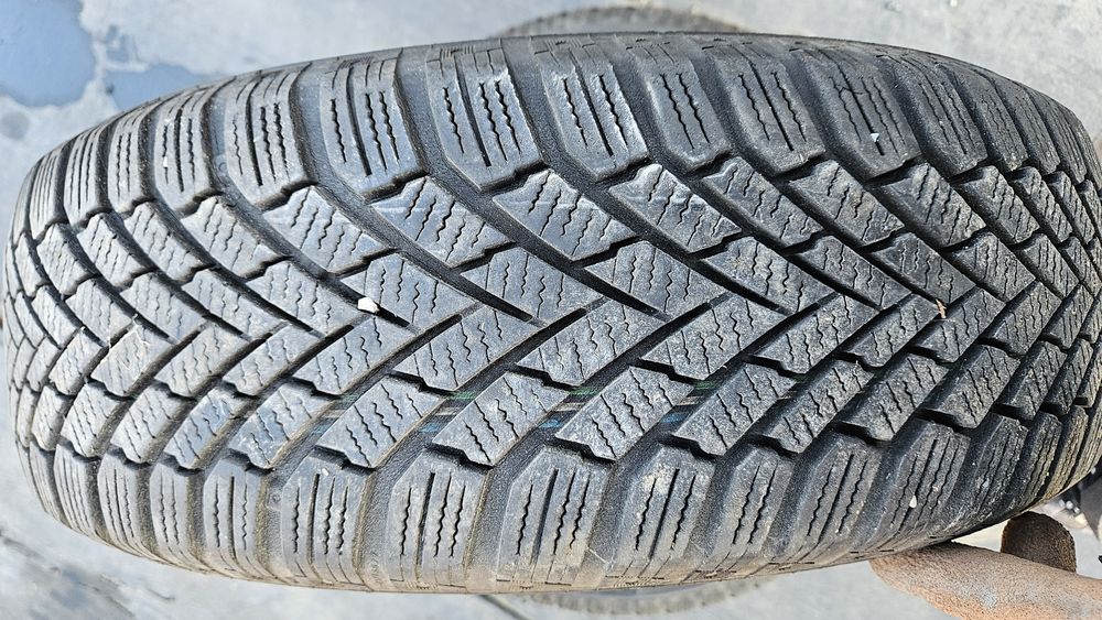 2бр гуми 195 65 15 дот 20 континентал