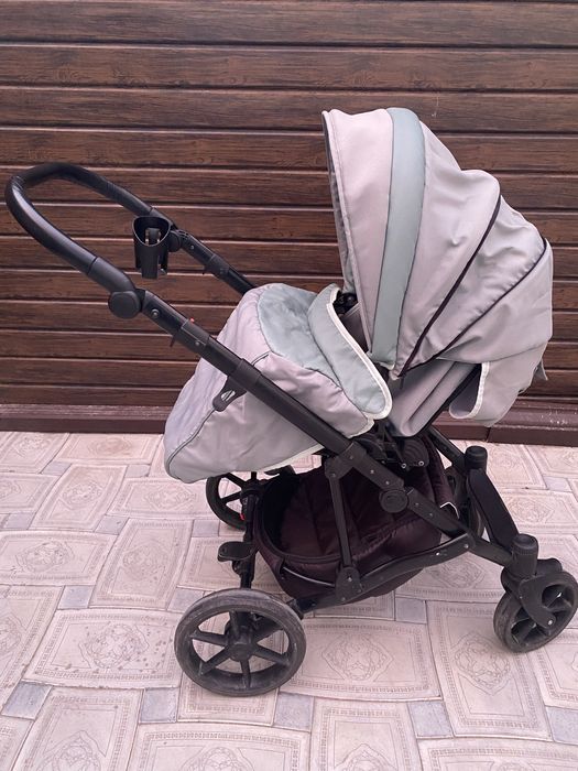 Продам коляску 3 в 1 pituso confort