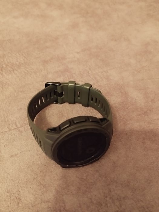 Смарт часы Garmin instinct