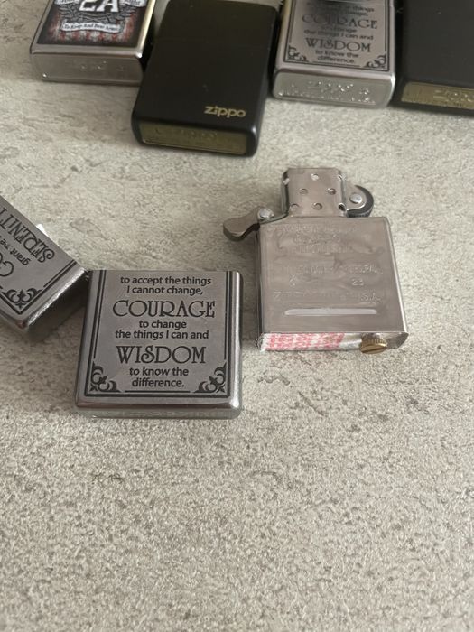 Vand brichete Zippo , noi, originale, sigilate