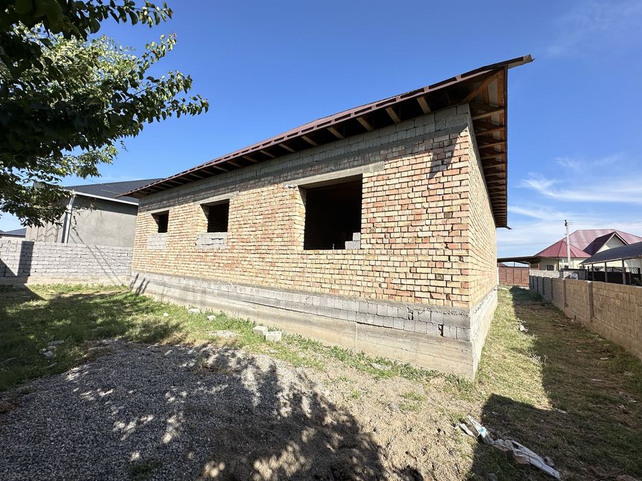 Құрылысы аяқталмаған жер үй сатылады