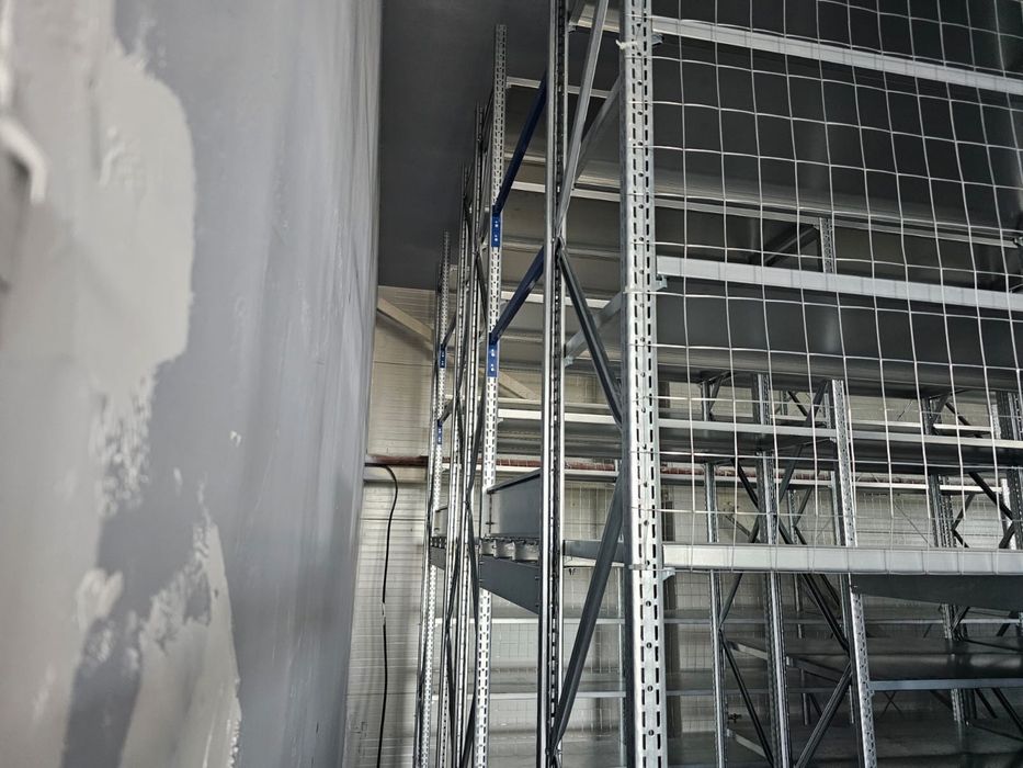 Rafturi cu polite se poate face si mezamin