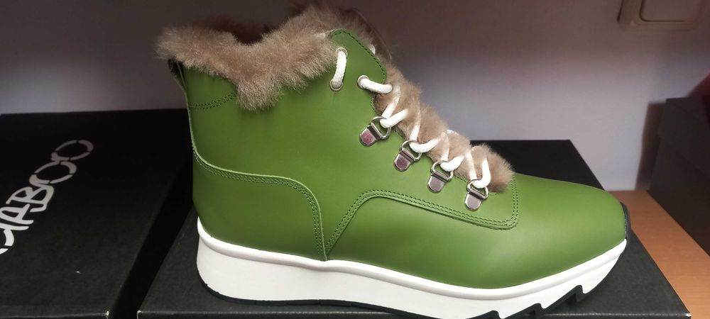 Боти от естествена кожа