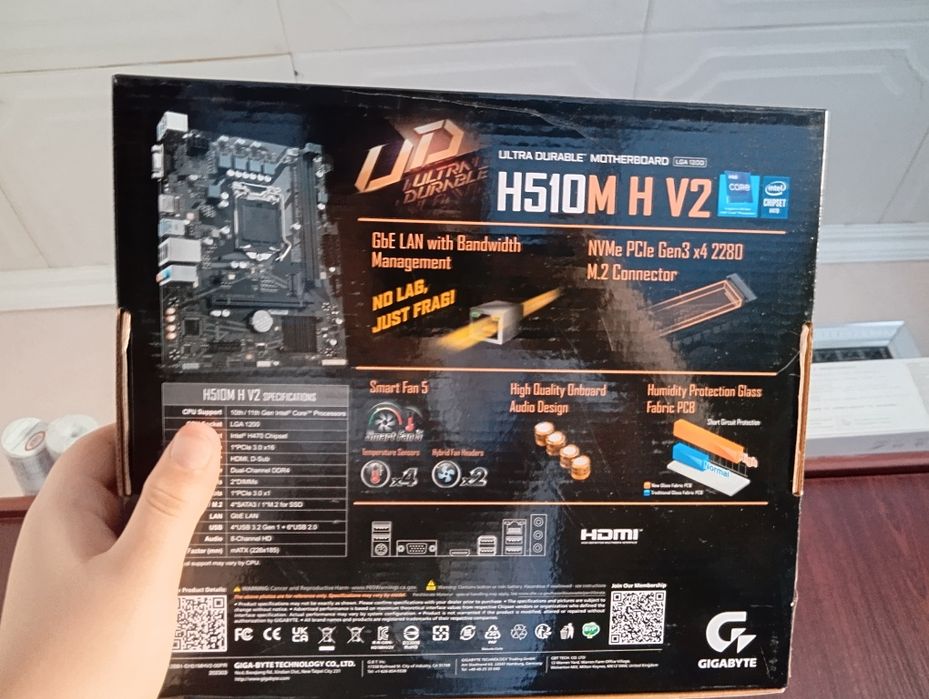 Материнская плата Gigabyte