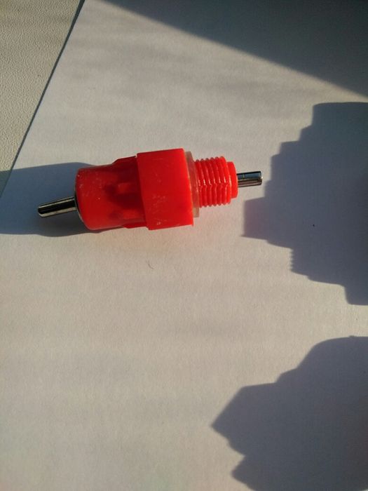 Поилки  для  кур.