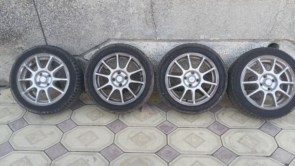 Диски с резиной р15 пассат Ваз нексия гольф и т.д.