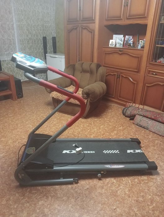 Продам беговую дорожку