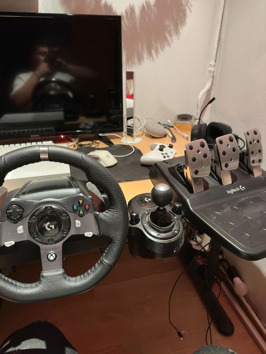 Volan/pedale+ schimbator Logitech g920