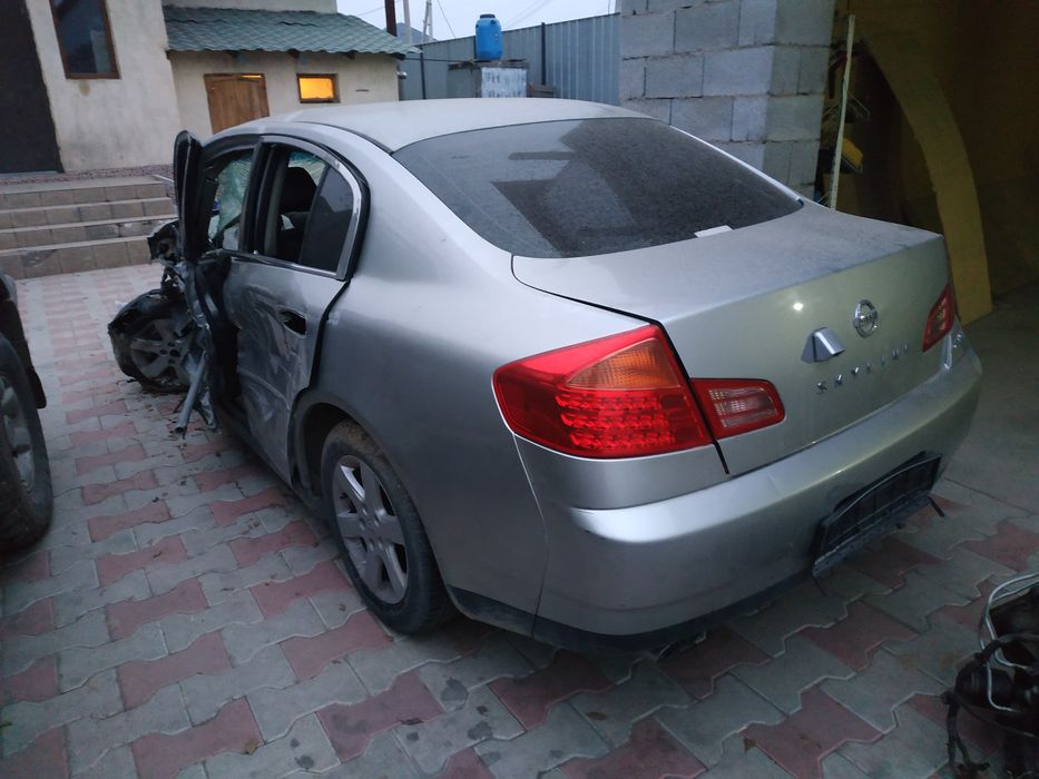 Скайлайн на запчасти.