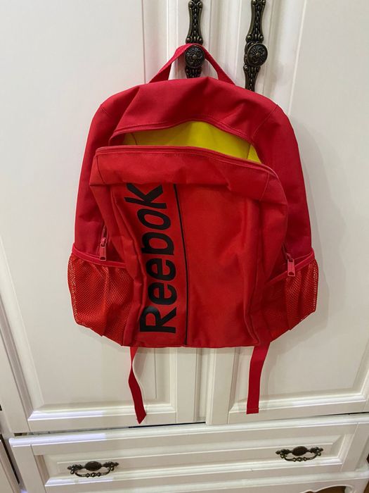 Разные рюкзаки и сумки