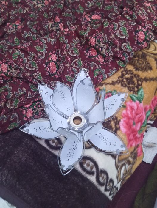 Продаётся люстры