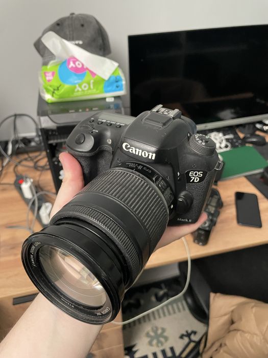 Canon EOS 7D Mark II продаю