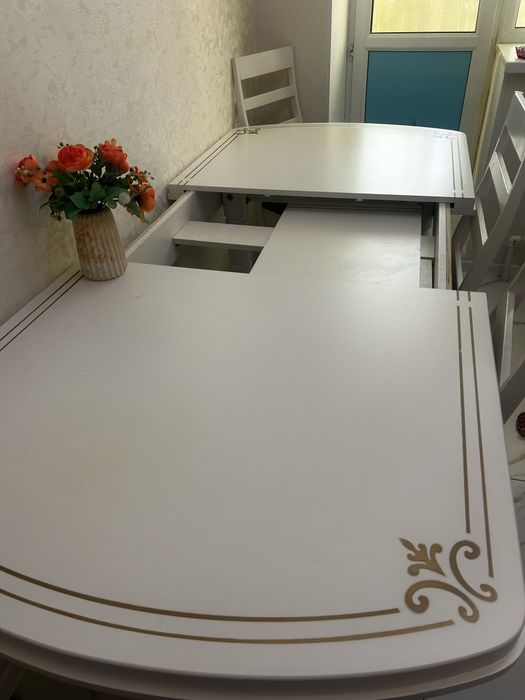 раскладной стол-трансформер с 4 стульями