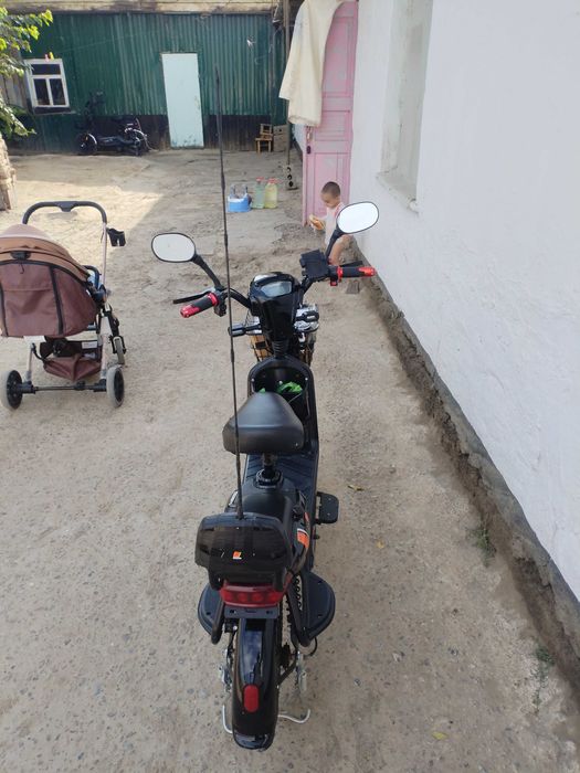 Электронние мопед