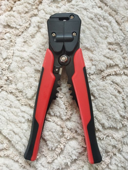 Клещи за оголване на кабели