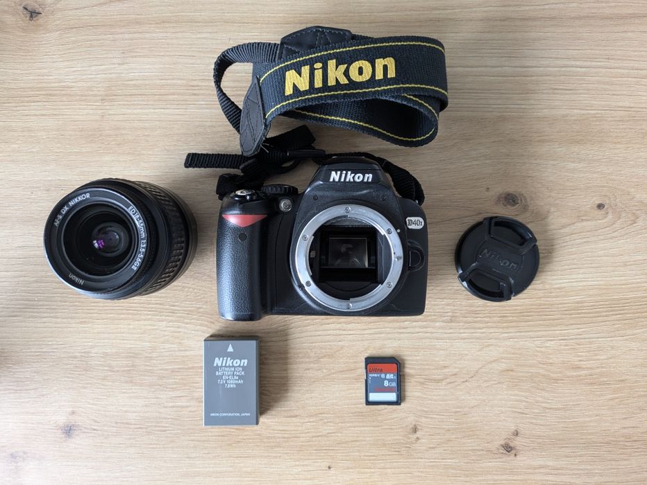 Nikon D40X - Перфектен за Начинаещи, Пълен Комплект с с Обектив 18-55