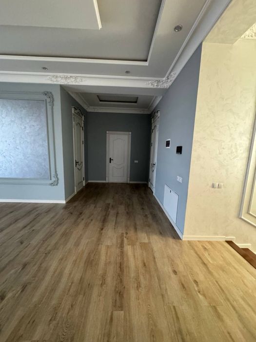 uy sotiladi. yahshi narhda