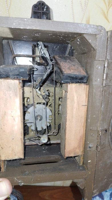 Продам часы маяк с кукушкой. Антиквариат