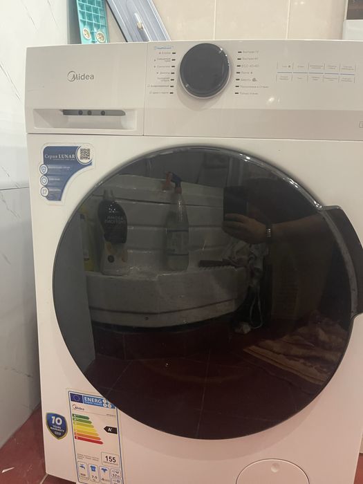 Стиральная машина Midea Lunar 7-8 кг - На запчасти / Под реставрацию