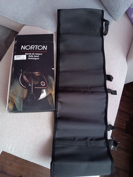 Предпазител за корем за кон