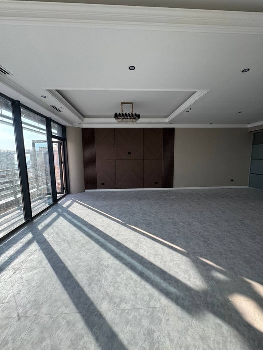 Аренда офис в Zarafshon city, or. Piramit tower. Яккасарайский район С