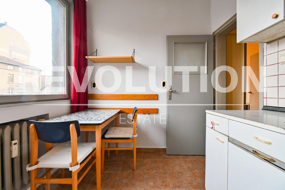 Дава се под наем Тристаен апартамент в София, Оборище - 95 кв.м за 600 € - Снимка #3