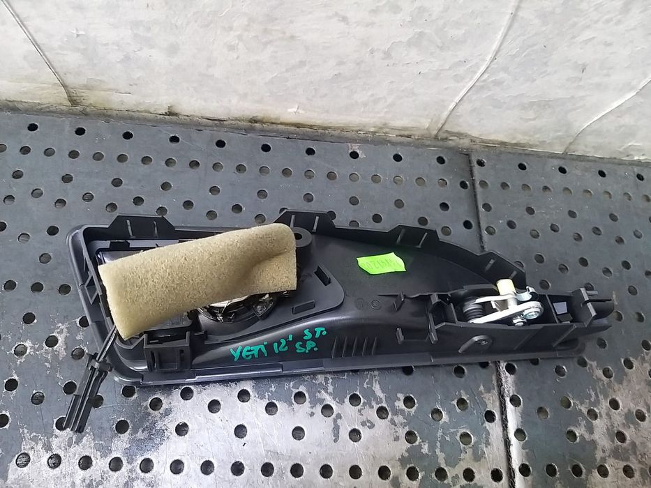 Maner interior boxa tweeter usa stanga spate skoda yeti 5l 1z0839247 1z0035411p