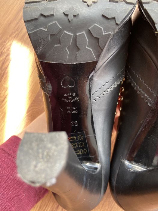 Продам оригинальные туфли MOSCHINO